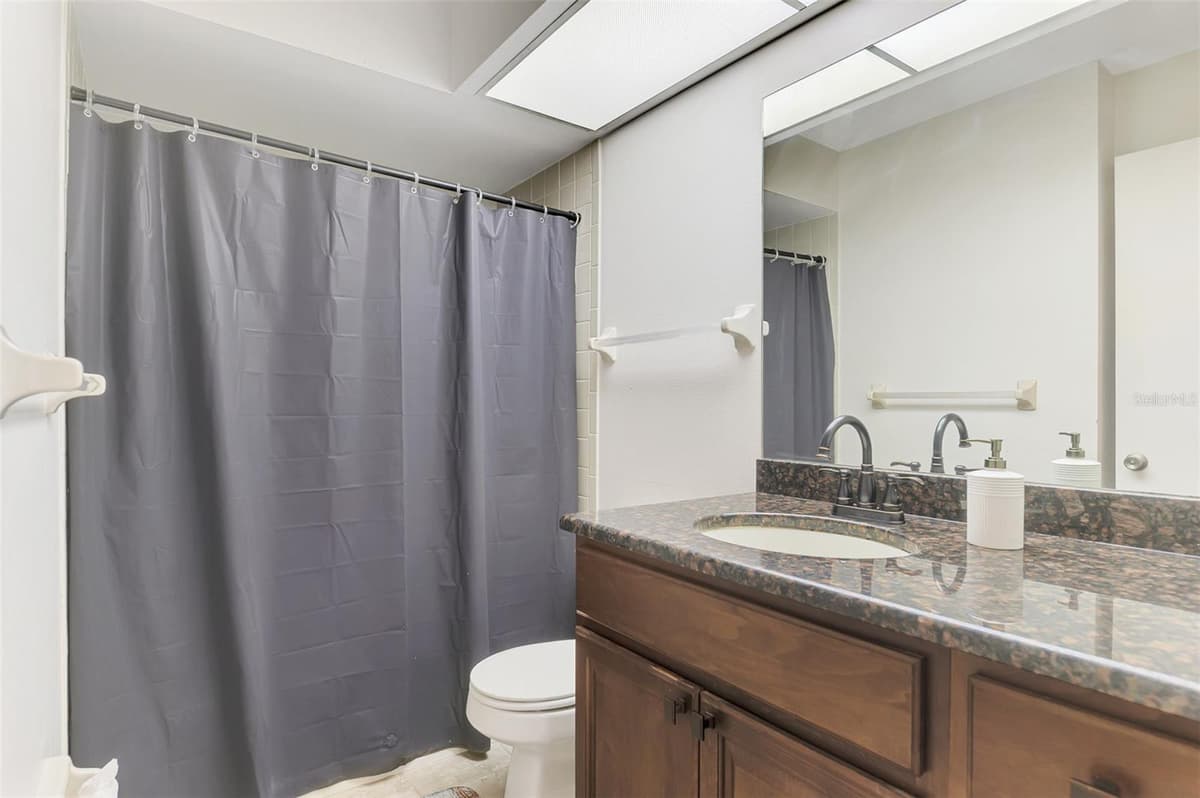1211 CAPRI ISLES BOULEVARD — photo 35 of 47