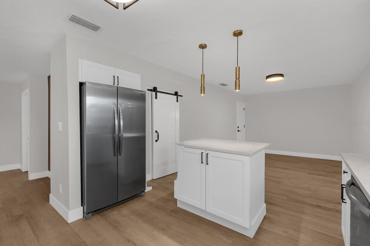4523 COLUMBIA STREET — photo 13 of 33