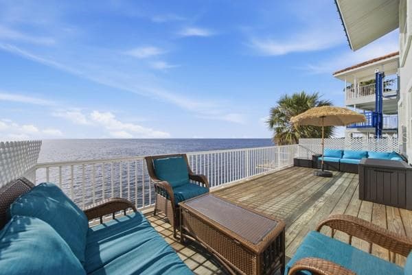 6421 DRIFTWOOD DRIVE — photo 11 of 40