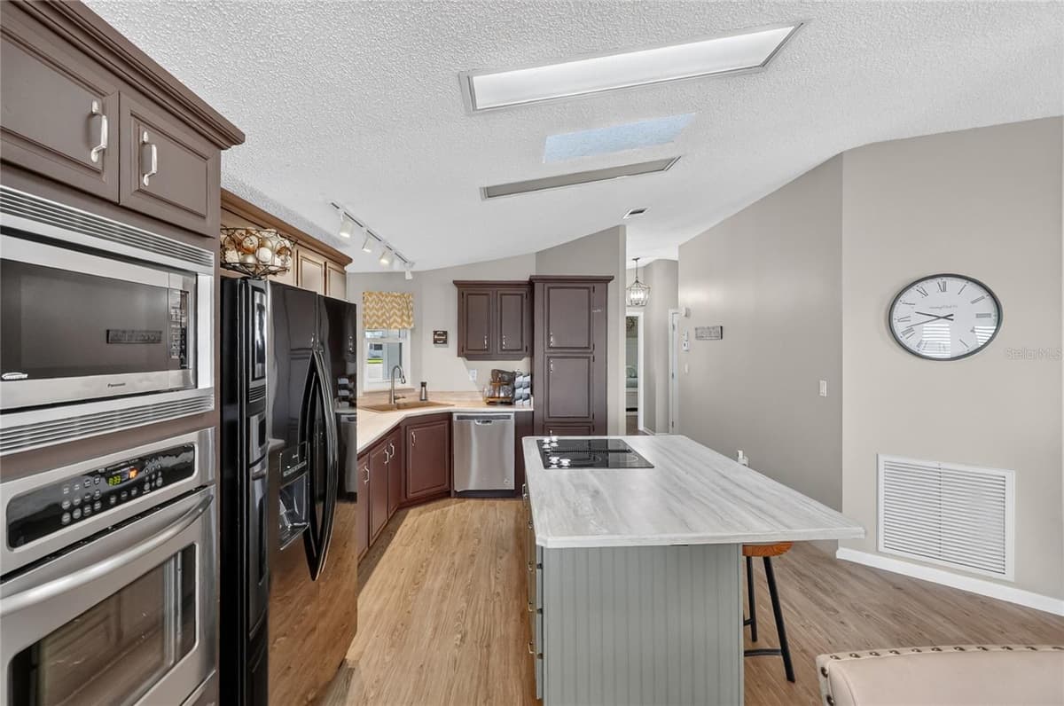 38310 LANGLOIS PLACE — photo 16 of 64