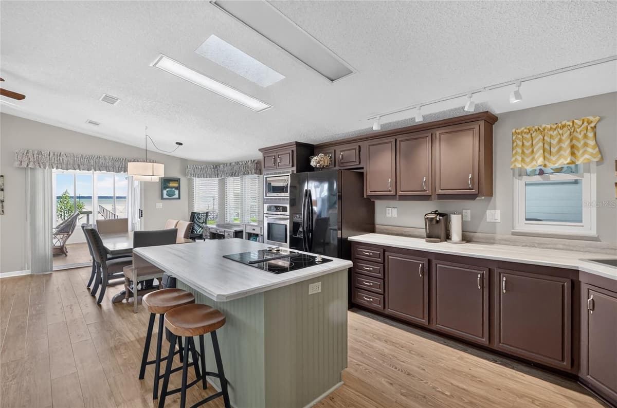 38310 LANGLOIS PLACE — photo 13 of 64