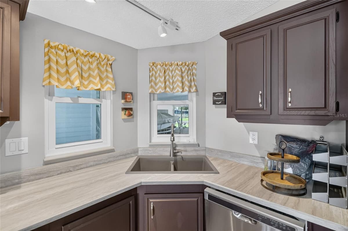 38310 LANGLOIS PLACE — photo 18 of 64