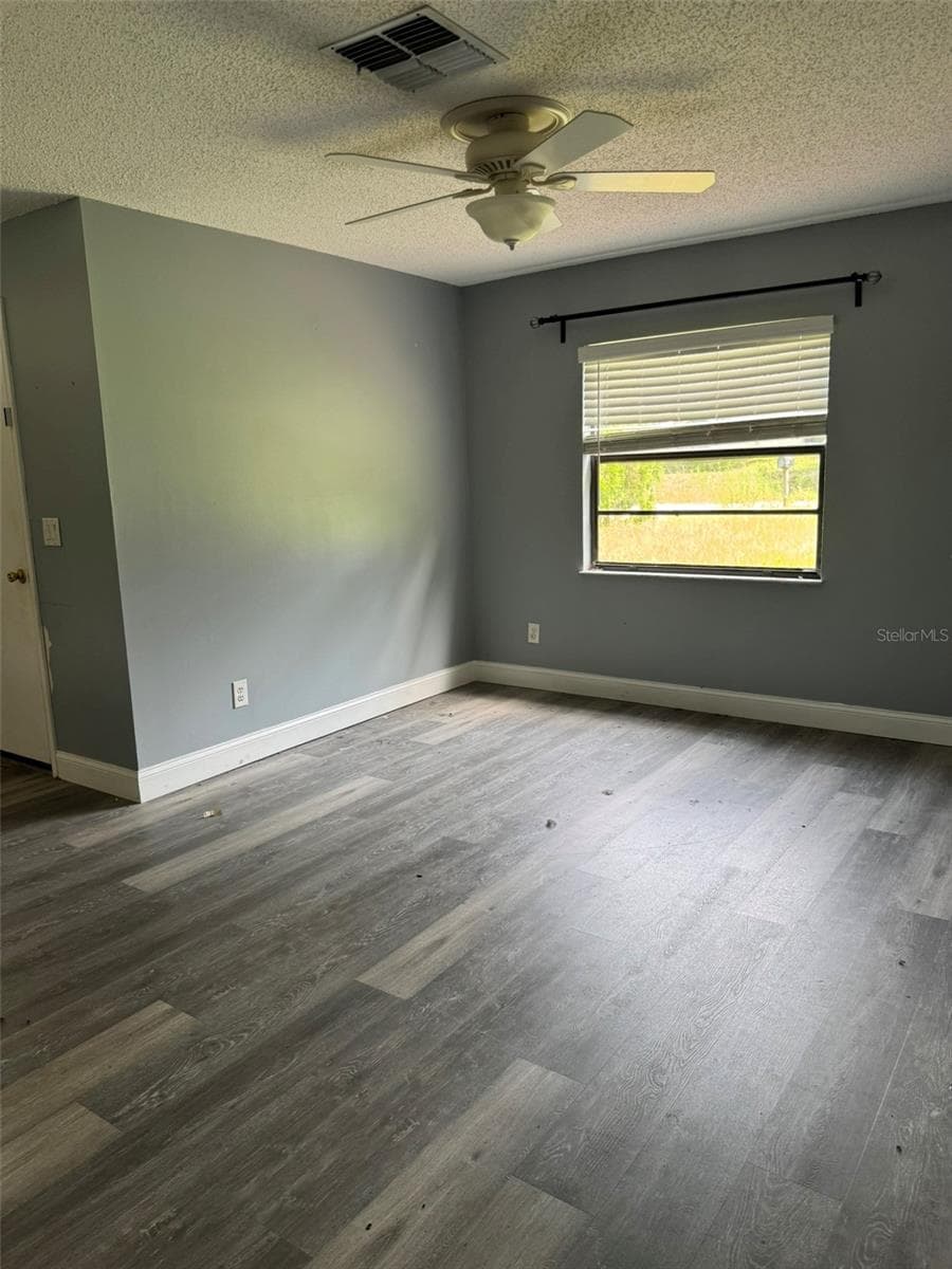 38745 CAMBRIDGE DRIVE — photo 10 of 37