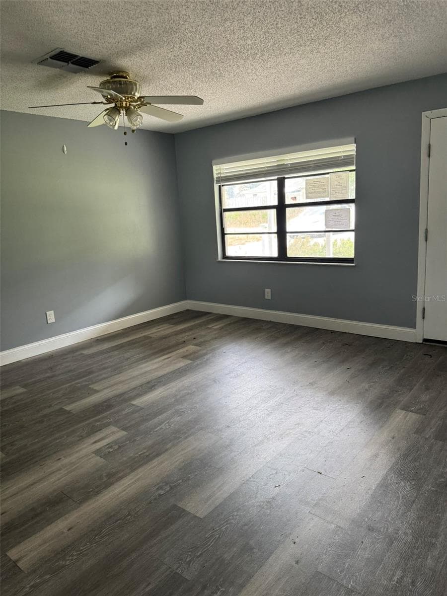 38745 CAMBRIDGE DRIVE — photo 25 of 37