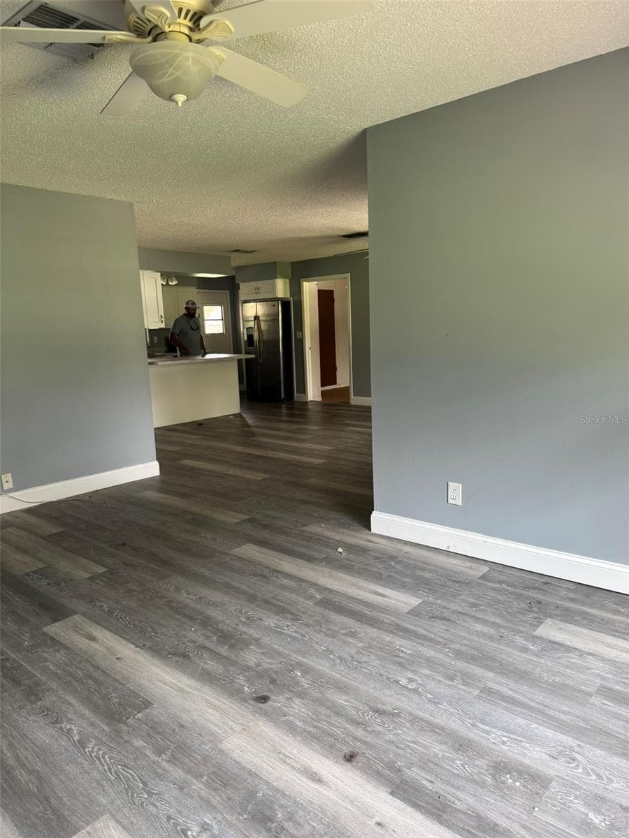 38745 CAMBRIDGE DRIVE — photo 11 of 37