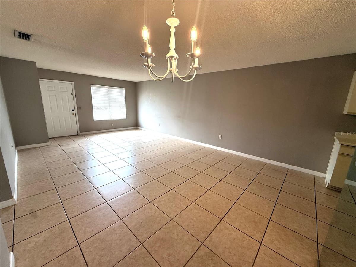 242 WINTER RIDGE BOULEVARD — photo 12 of 16