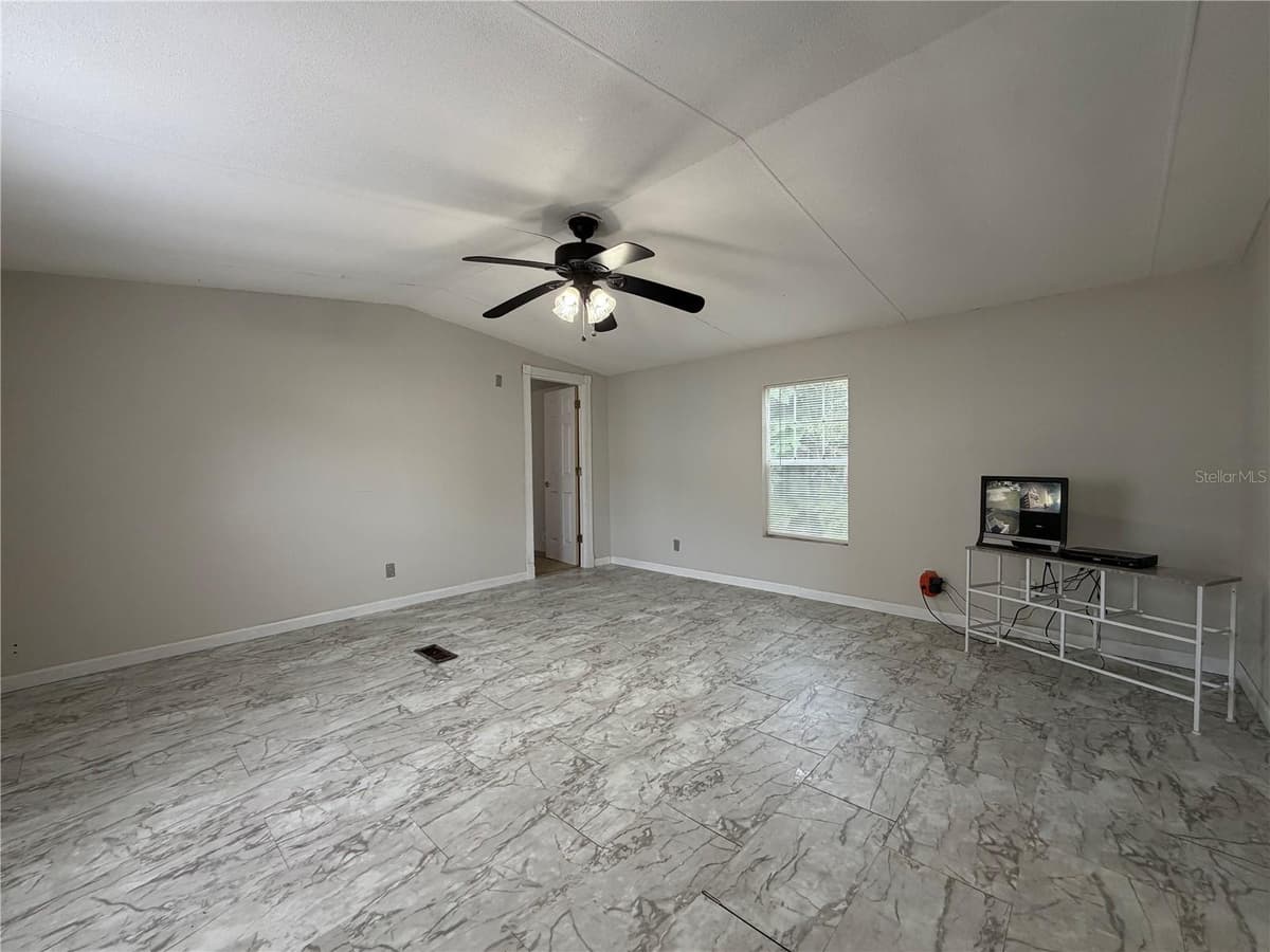 1133 AVENUE G — photo 4 of 16