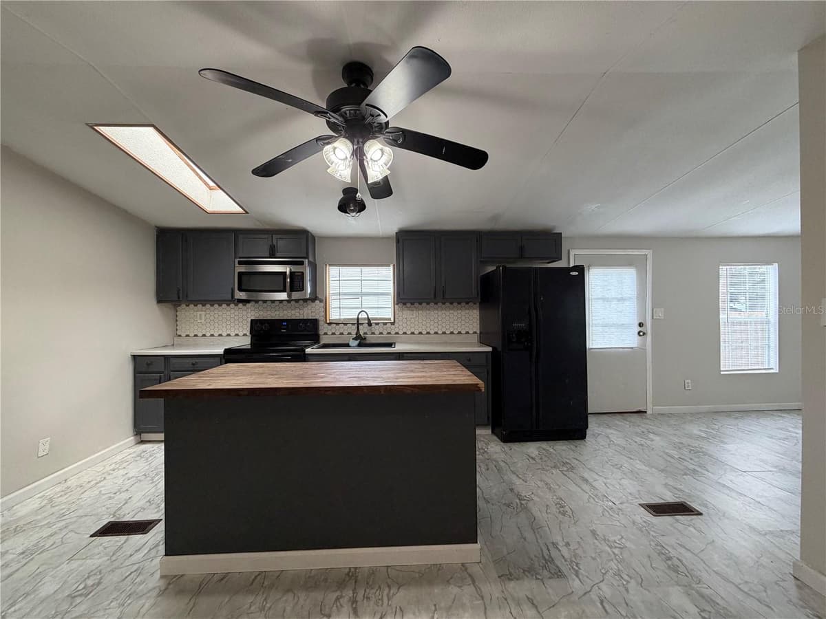 1133 AVENUE G — photo 6 of 16