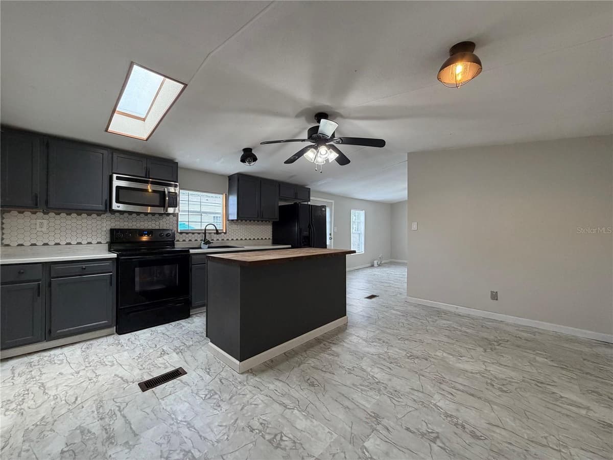 1133 AVENUE G — photo 12 of 16