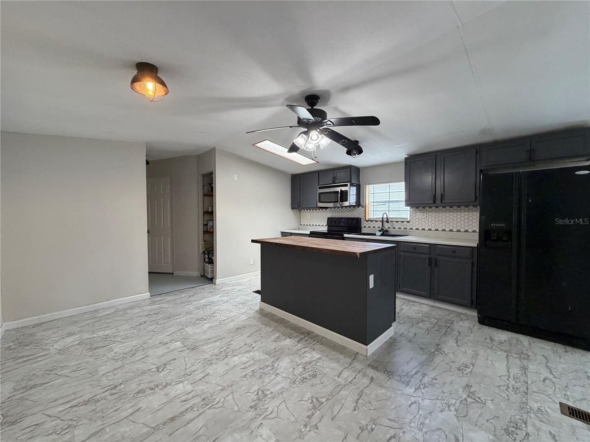 1133 AVENUE G — photo 7 of 16
