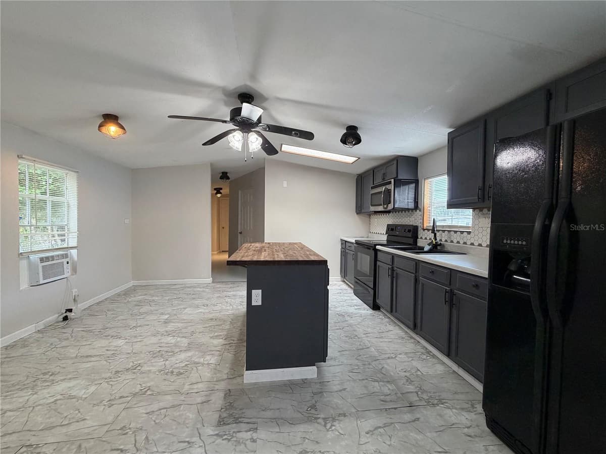 1133 AVENUE G — photo 13 of 16