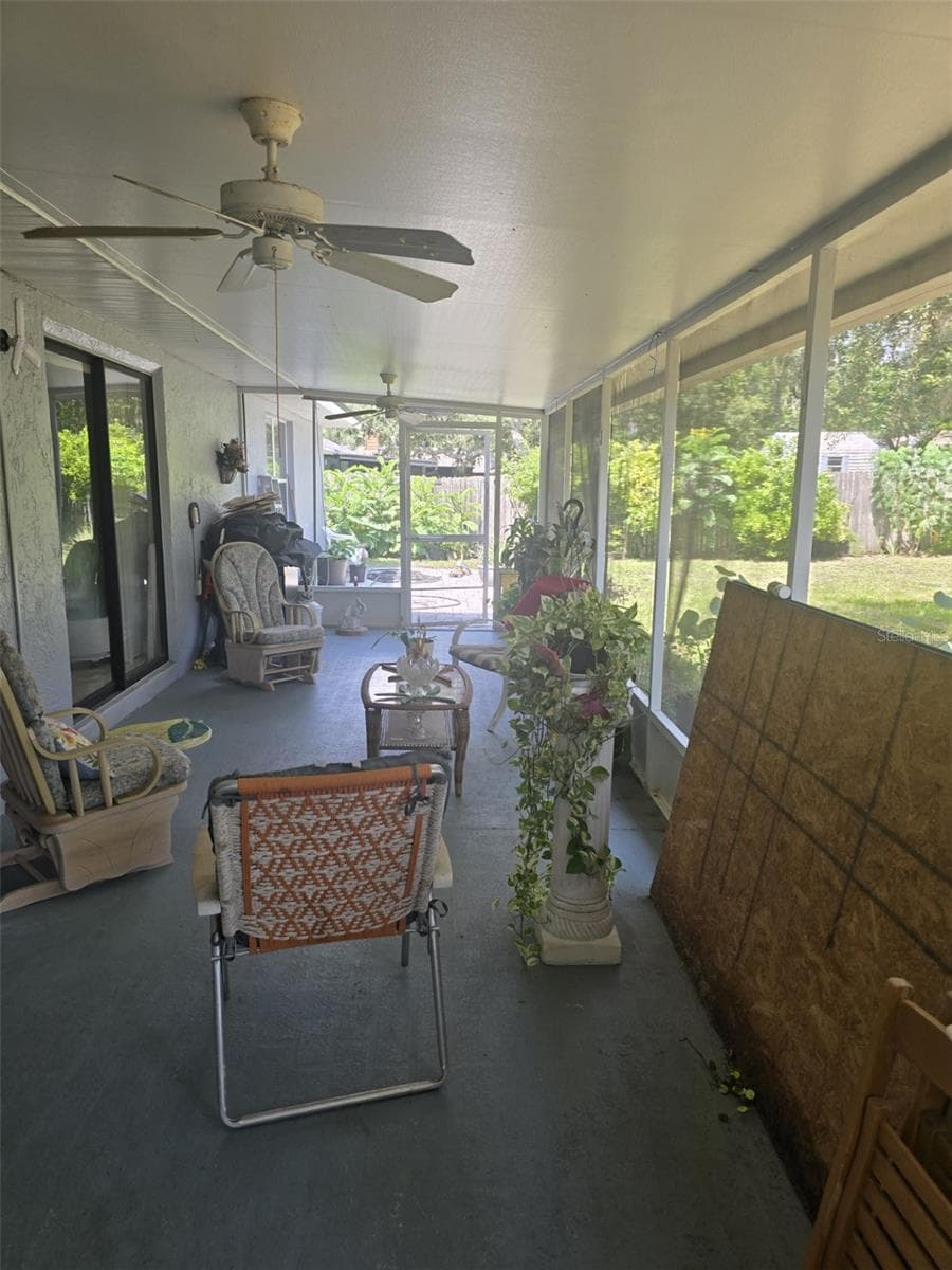 1822 HOUSTON DRIVE — photo 33 of 41