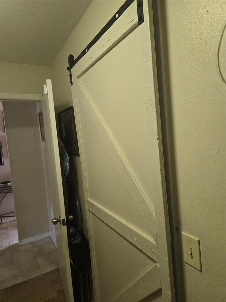 1822 HOUSTON DRIVE — photo 31 of 41