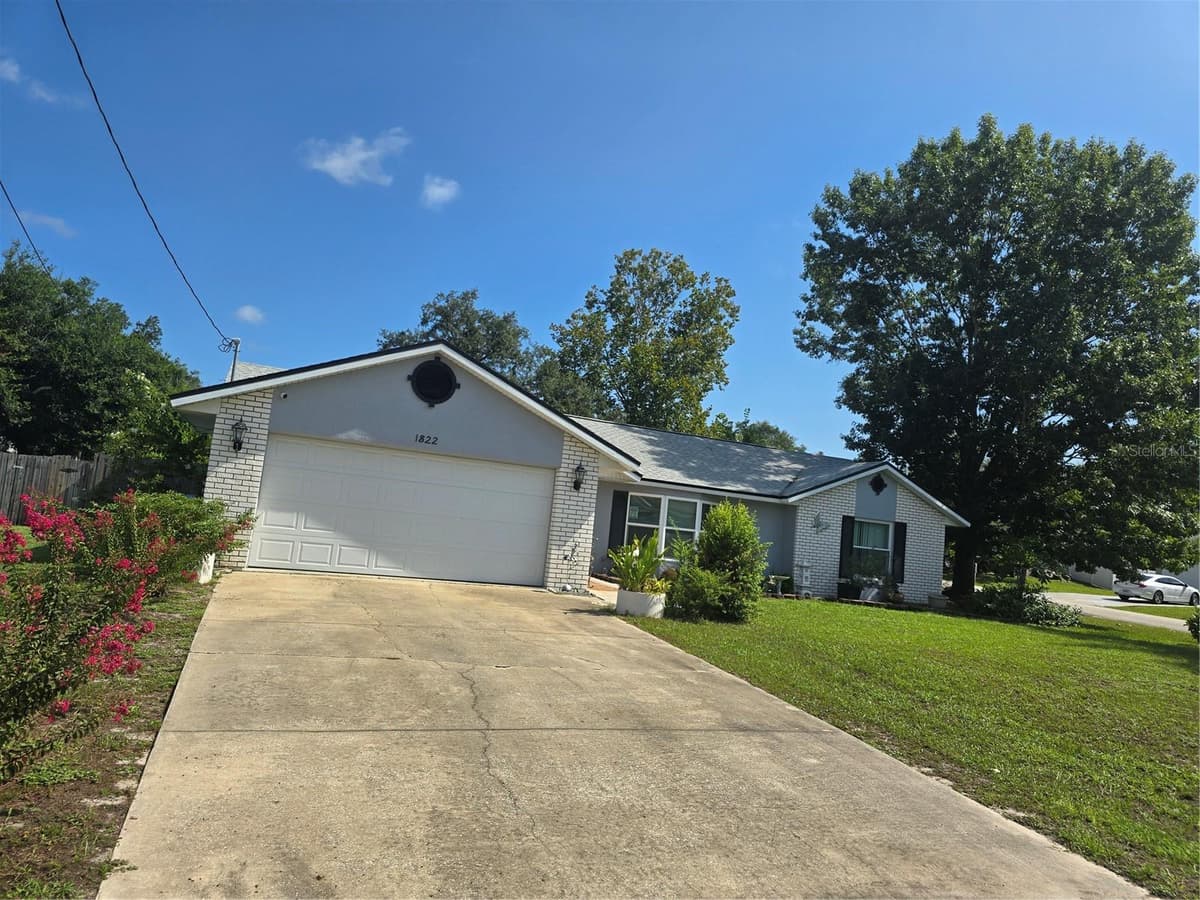 1822 HOUSTON DRIVE — photo 2 of 41