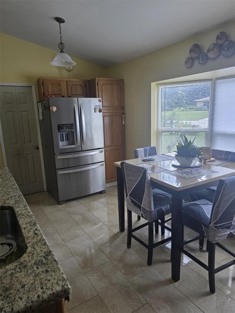 1822 HOUSTON DRIVE — photo 10 of 41