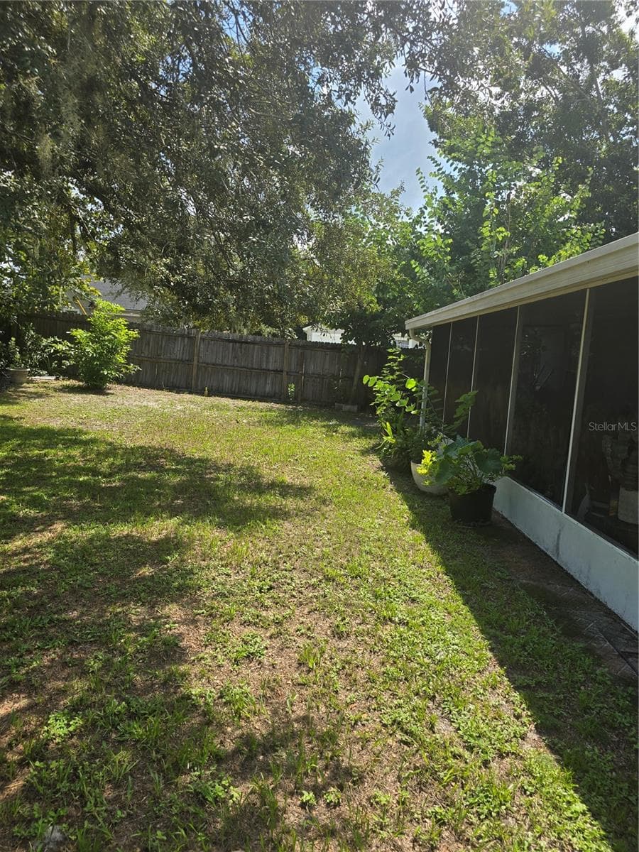 1822 HOUSTON DRIVE — photo 40 of 41