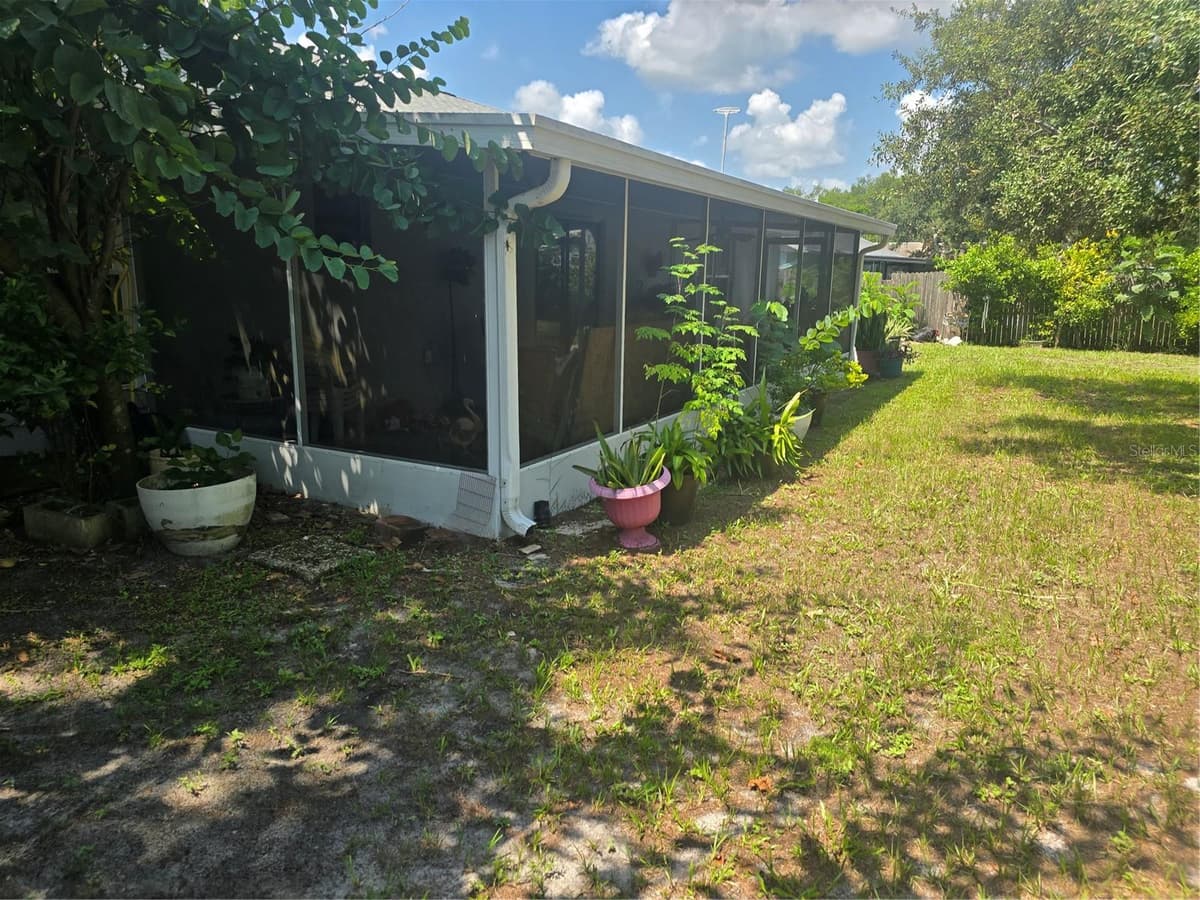 1822 HOUSTON DRIVE — photo 39 of 41