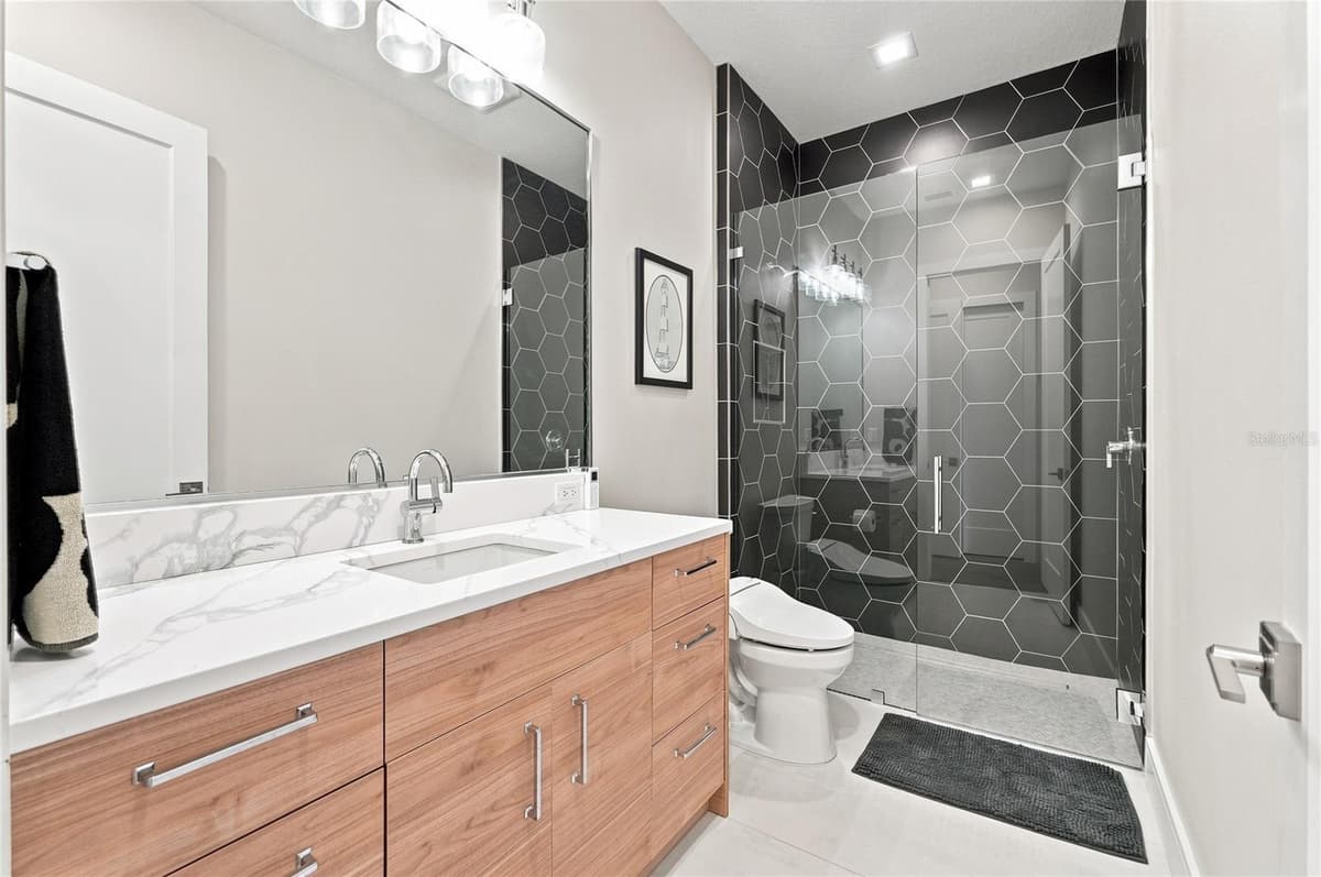 1307 LAKE HOWARD DRIVE — photo 54 of 96