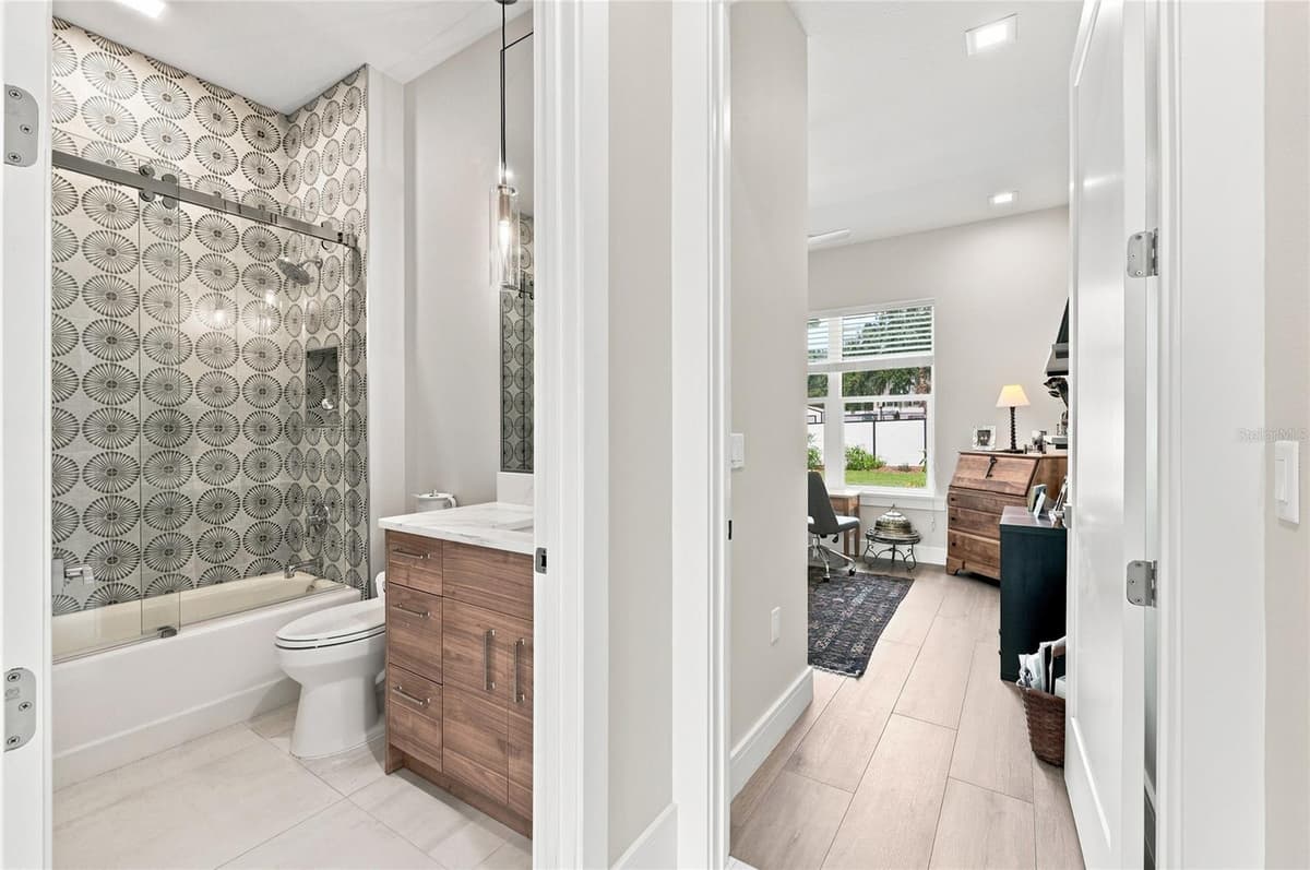 1307 LAKE HOWARD DRIVE — photo 46 of 96