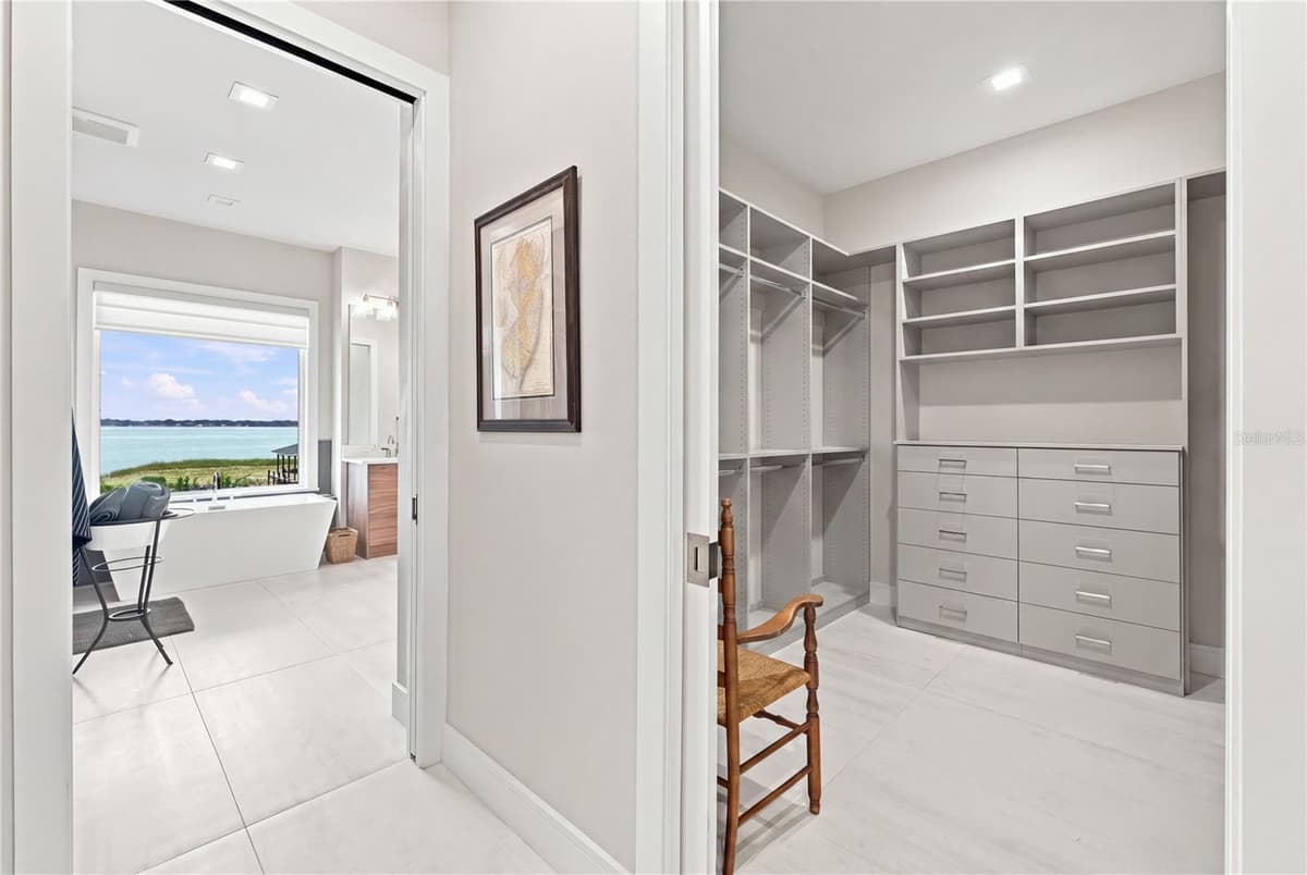 1307 LAKE HOWARD DRIVE — photo 30 of 96