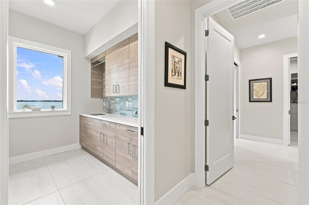 1307 LAKE HOWARD DRIVE — photo 56 of 96