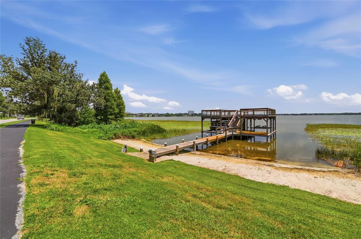 1307 LAKE HOWARD DRIVE — photo 74 of 96