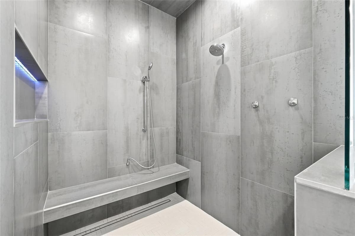 1307 LAKE HOWARD DRIVE — photo 36 of 96