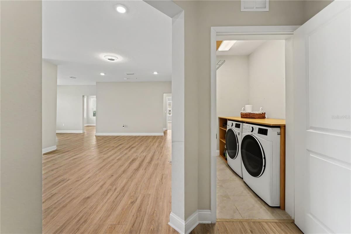 7505 LAUREATE BOULEVARD — photo 25 of 38