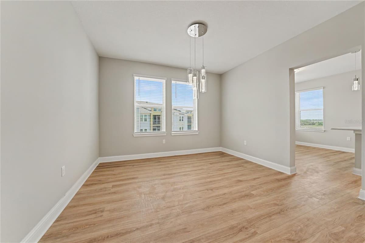 7505 LAUREATE BOULEVARD — photo 6 of 38