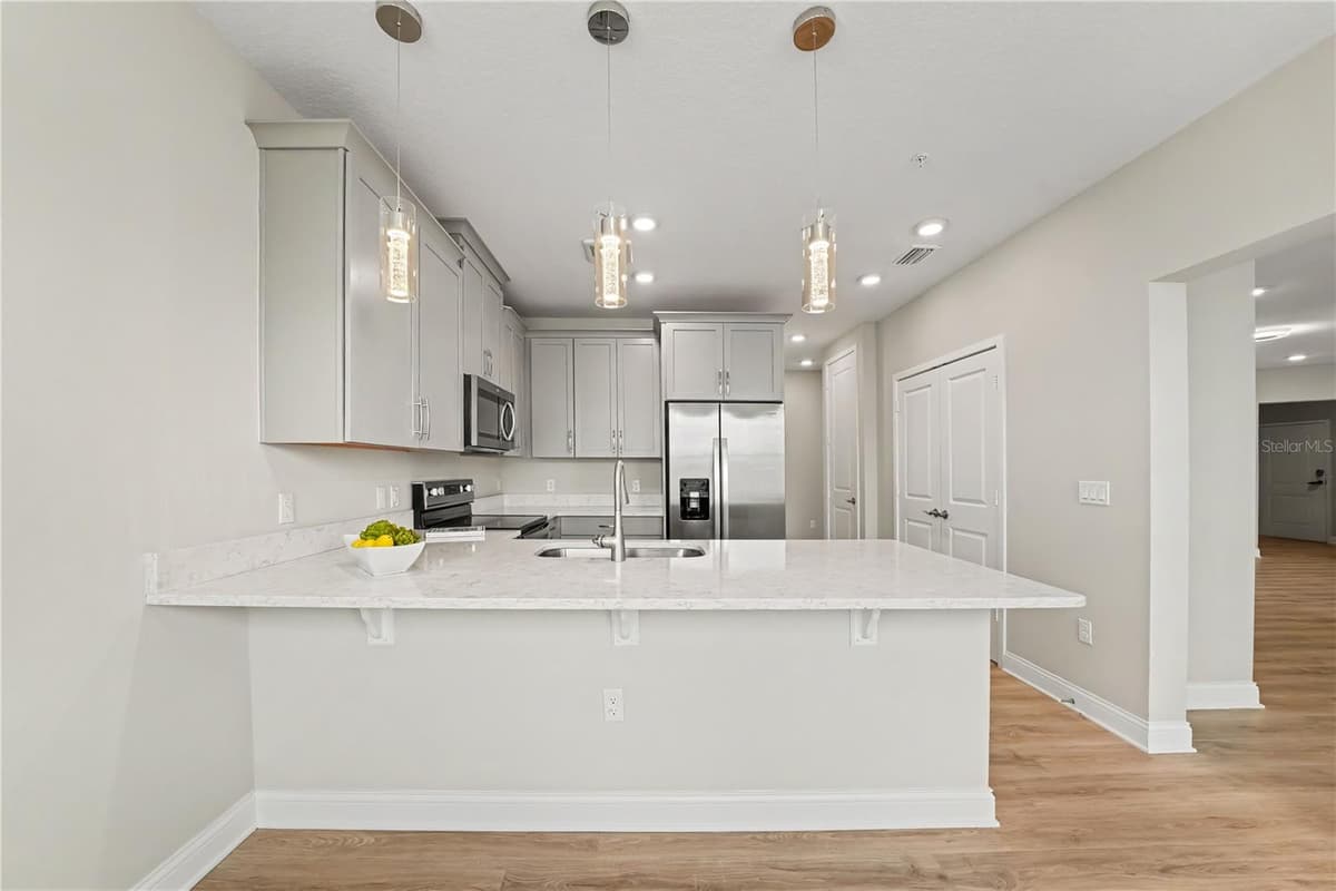 7505 LAUREATE BOULEVARD — photo 13 of 38