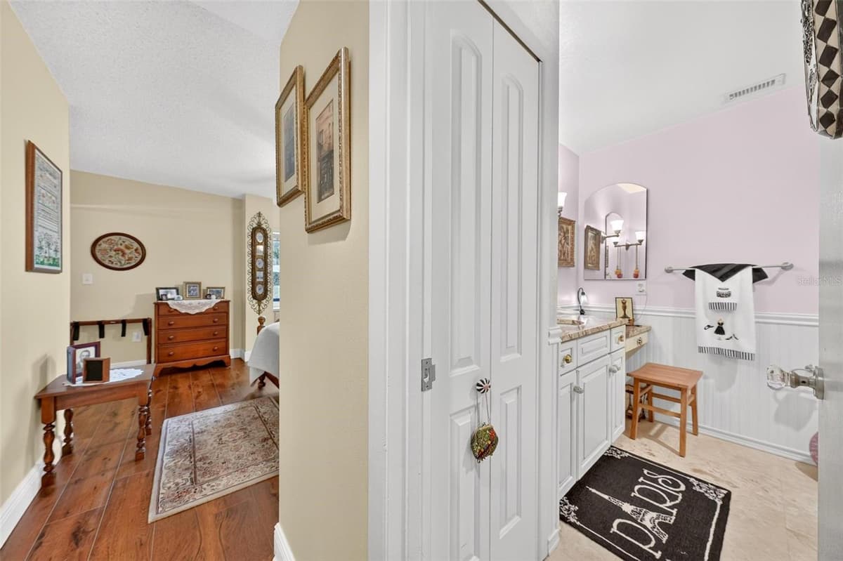 250 CAROLINA AVENUE — photo 25 of 86