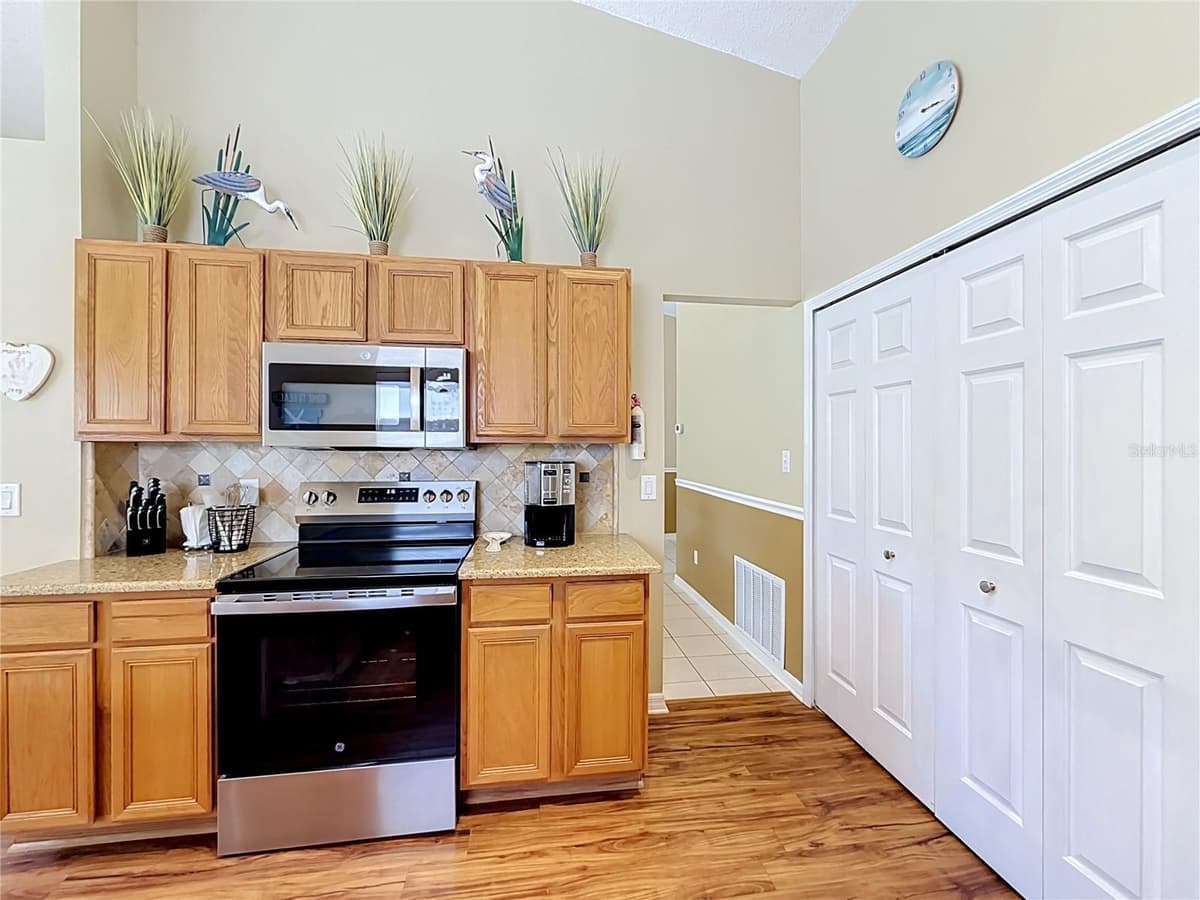 26305 GLEN EAGLE DRIVE — photo 13 of 49