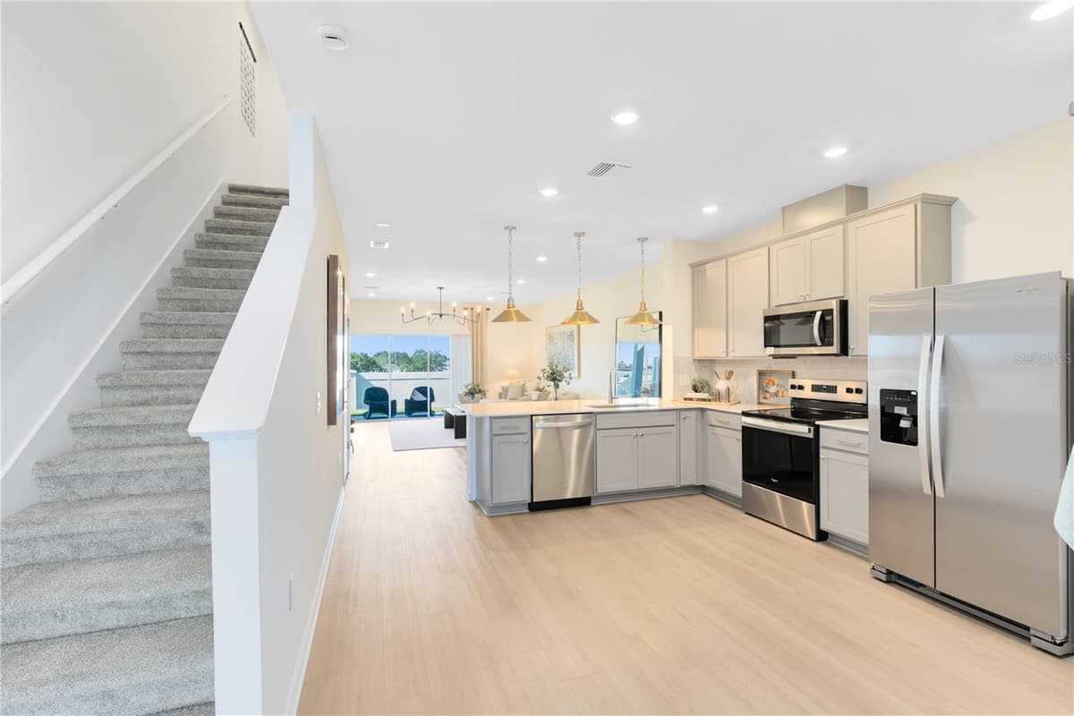 4352 CHESTER SPRINGS BOULEVARD — photo 3 of 29
