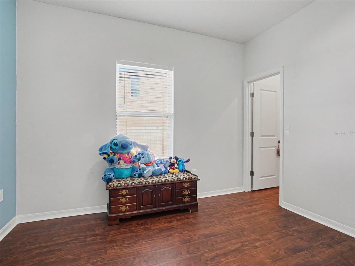 524 BLUE WATER COURT — photo 24 of 31