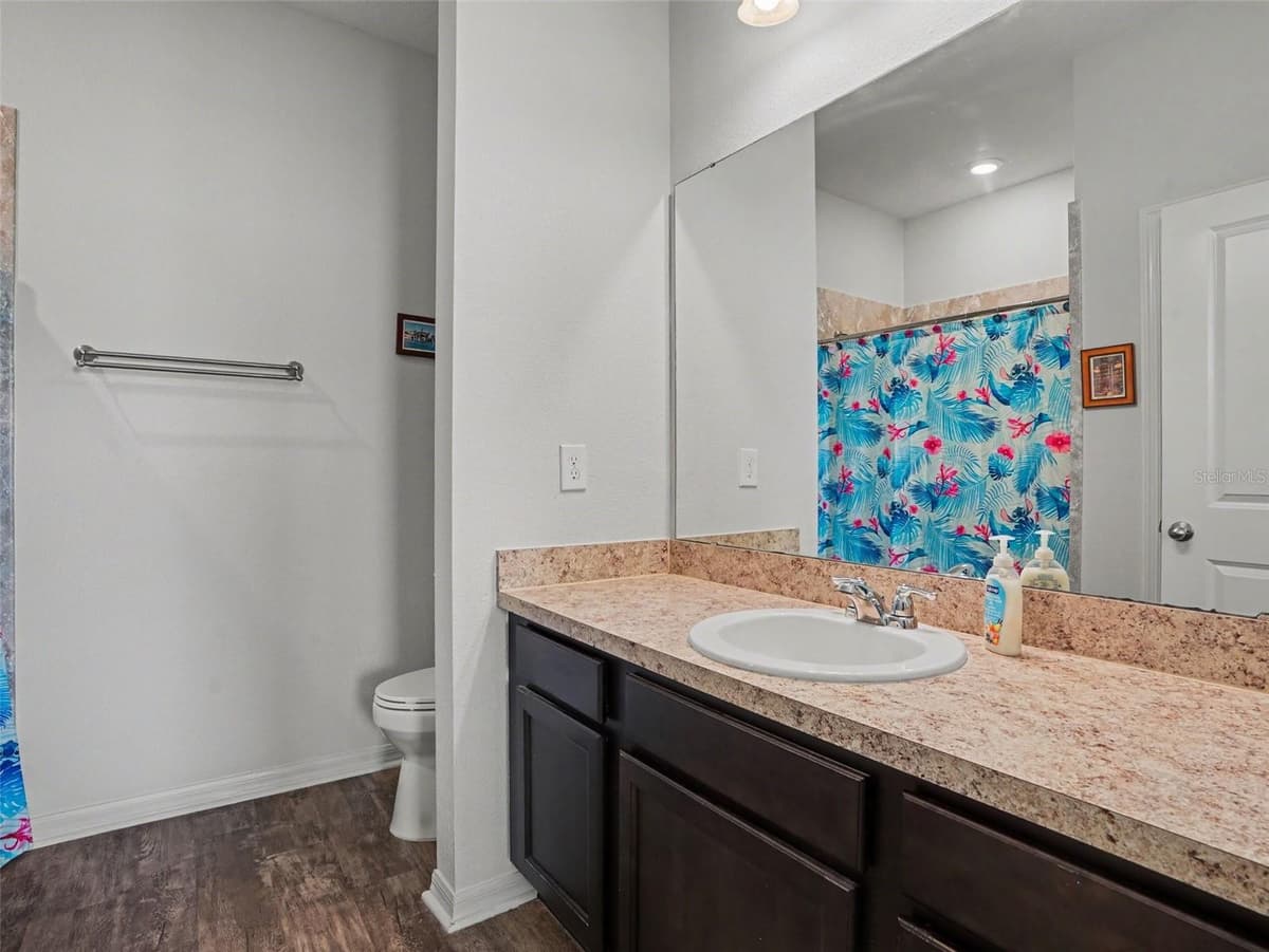 524 BLUE WATER COURT — photo 20 of 31