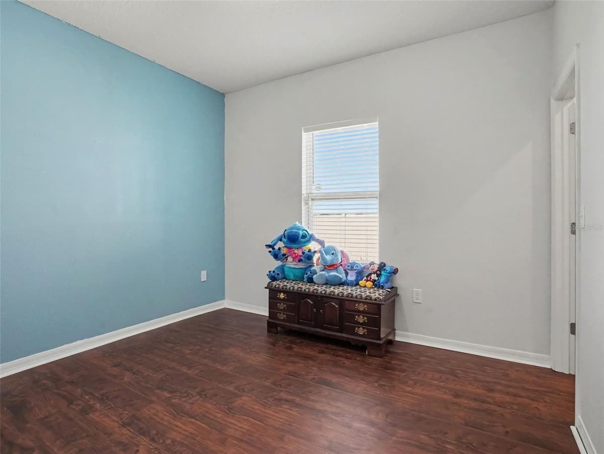 524 BLUE WATER COURT — photo 23 of 31