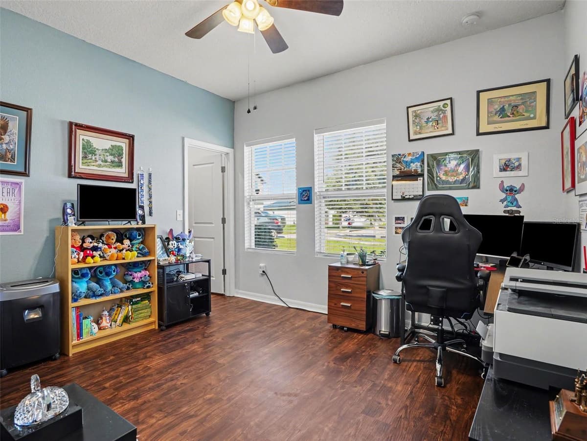 524 BLUE WATER COURT — photo 17 of 31