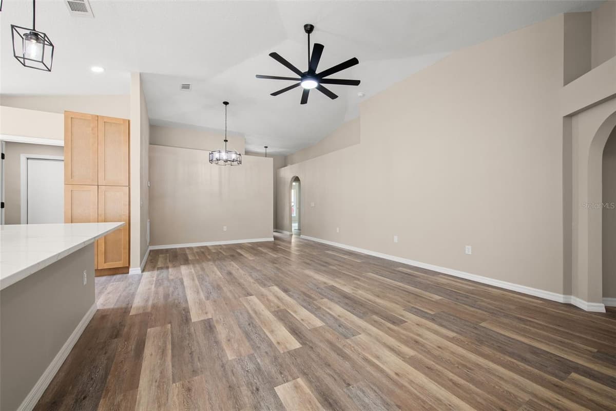 948 WELCH HILL CIRCLE — photo 10 of 48