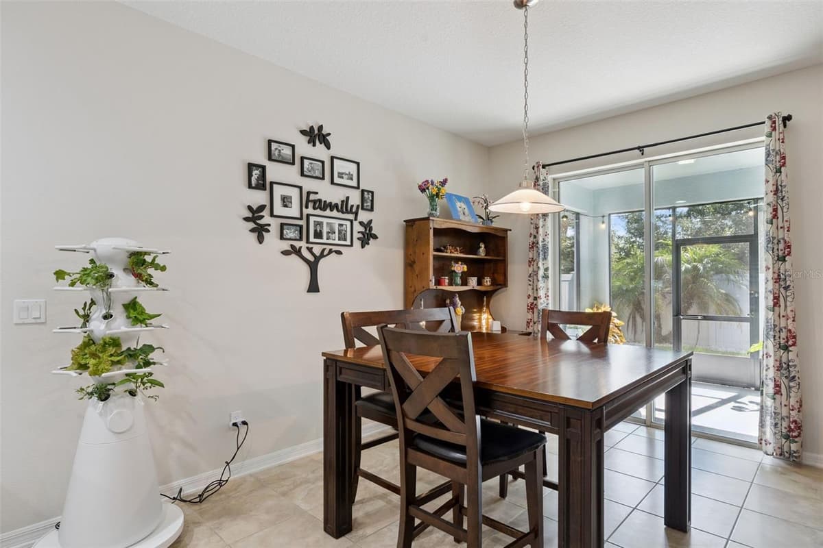 1120 WHITE WATER BAY DRIVE — photo 15 of 72