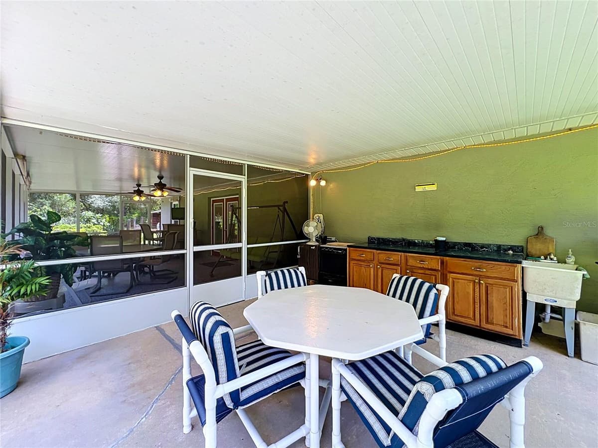 41821 ROYAL TRAILS ROAD — photo 48 of 67