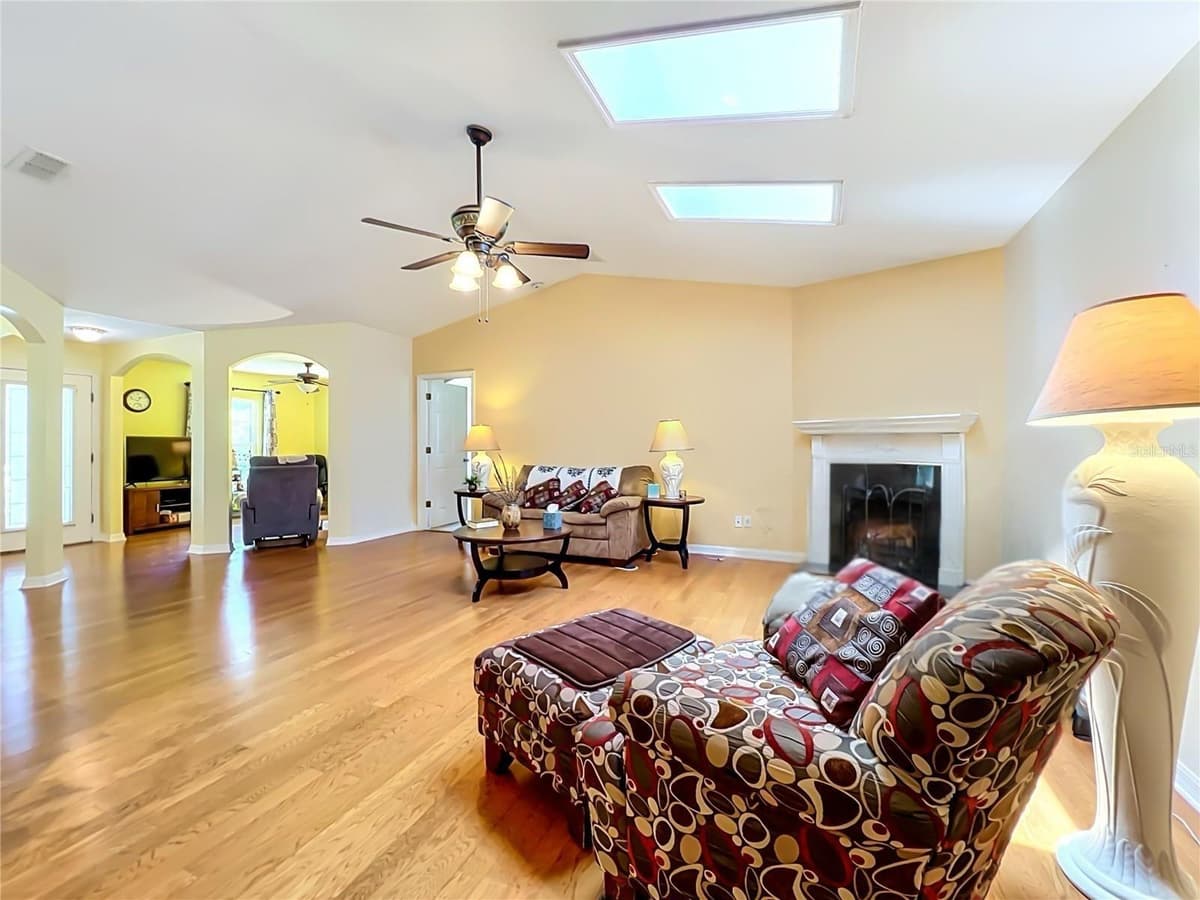 41821 ROYAL TRAILS ROAD — photo 8 of 67