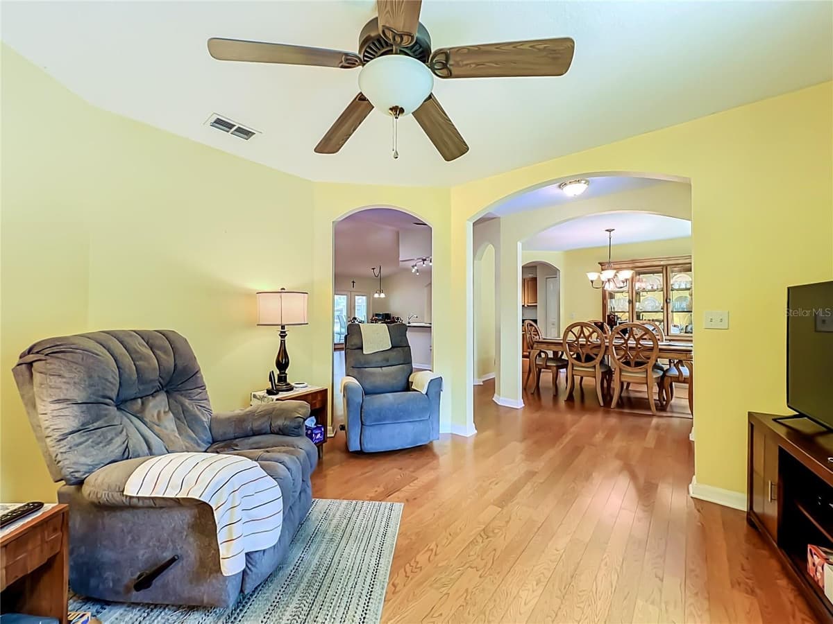 41821 ROYAL TRAILS ROAD — photo 16 of 67