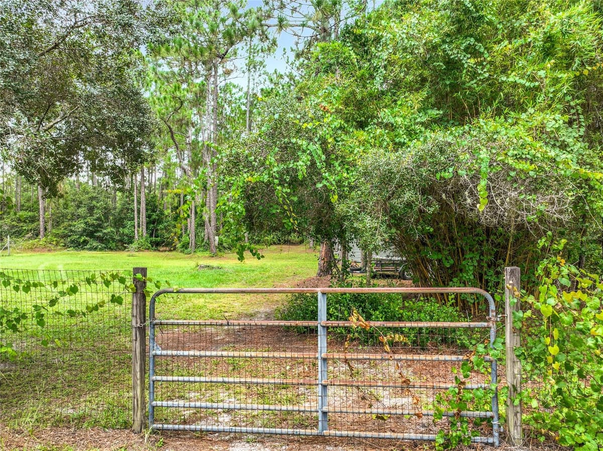 41821 ROYAL TRAILS ROAD — photo 51 of 67