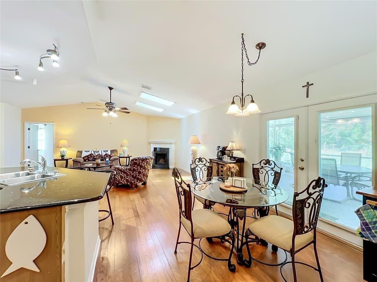 41821 ROYAL TRAILS ROAD — photo 15 of 67