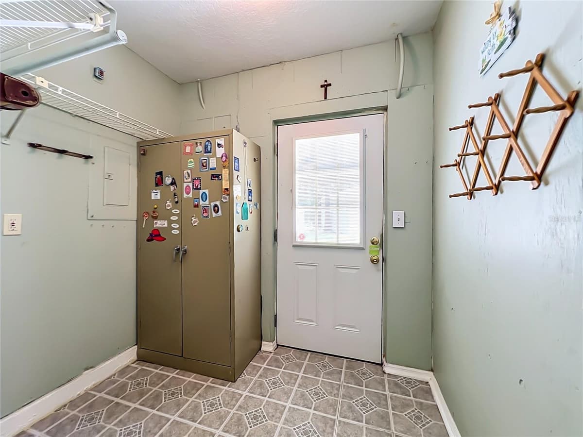 41821 ROYAL TRAILS ROAD — photo 42 of 67