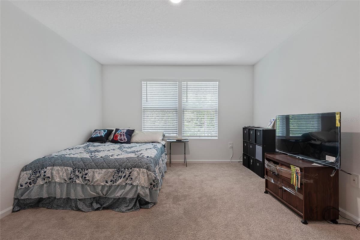 309 REDBUD ROAD — photo 18 of 33