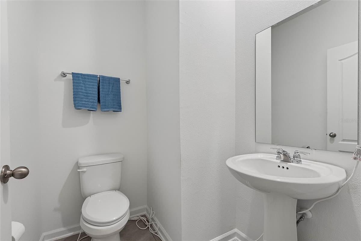 309 REDBUD ROAD — photo 17 of 33