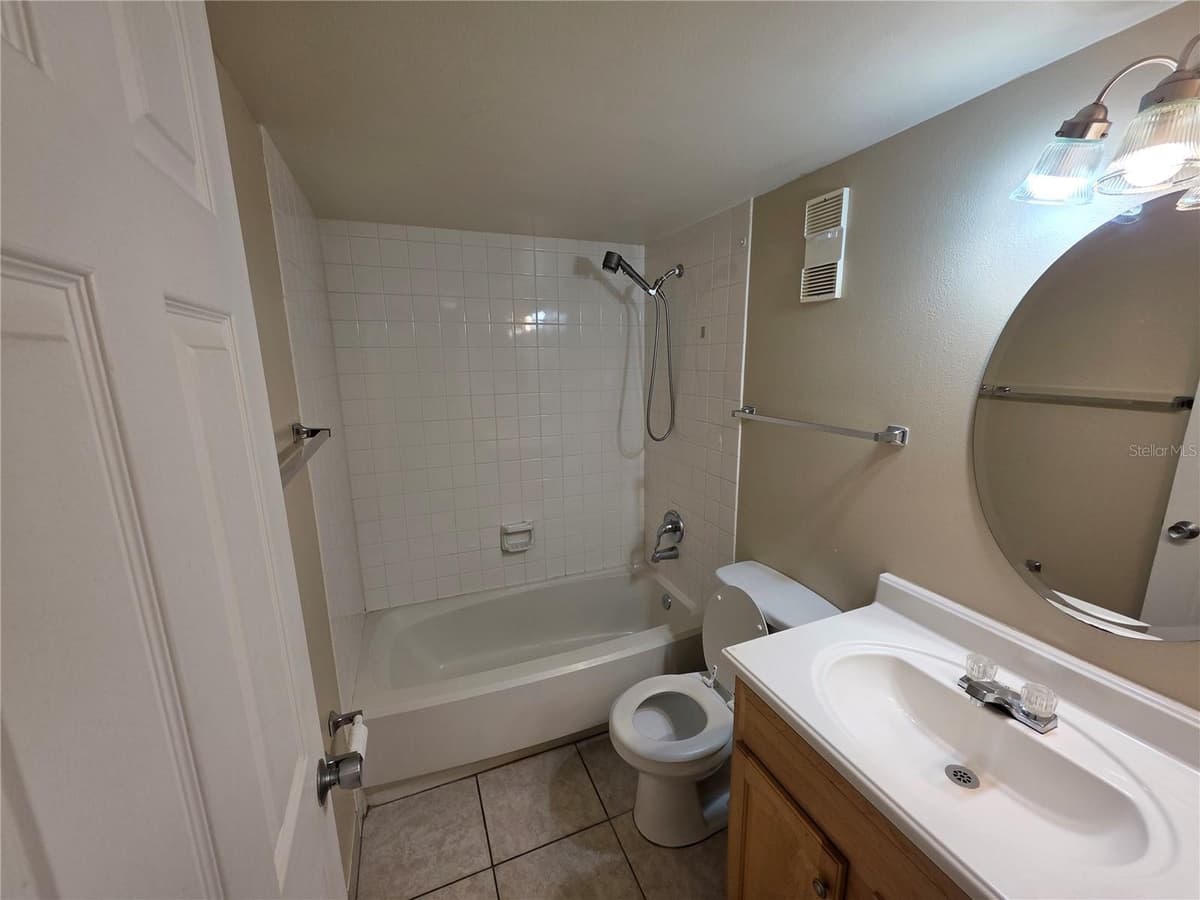 110 CYPRESS WOODS COURT — photo 22 of 31