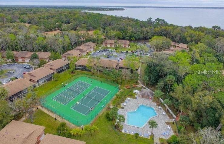 110 CYPRESS WOODS COURT — photo 30 of 31