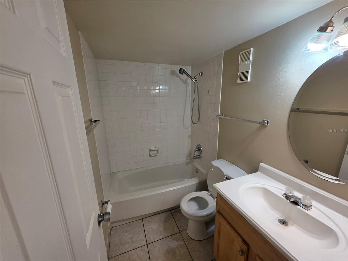 110 CYPRESS WOODS COURT — photo 23 of 31